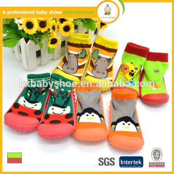 Fabricant 2015 vente chaude mignonne chaussettes bébé en gros comme une chaussure